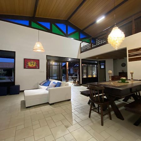 Casa Familiar 5 Suites Порту-де-Галиньяш Экстерьер фото
