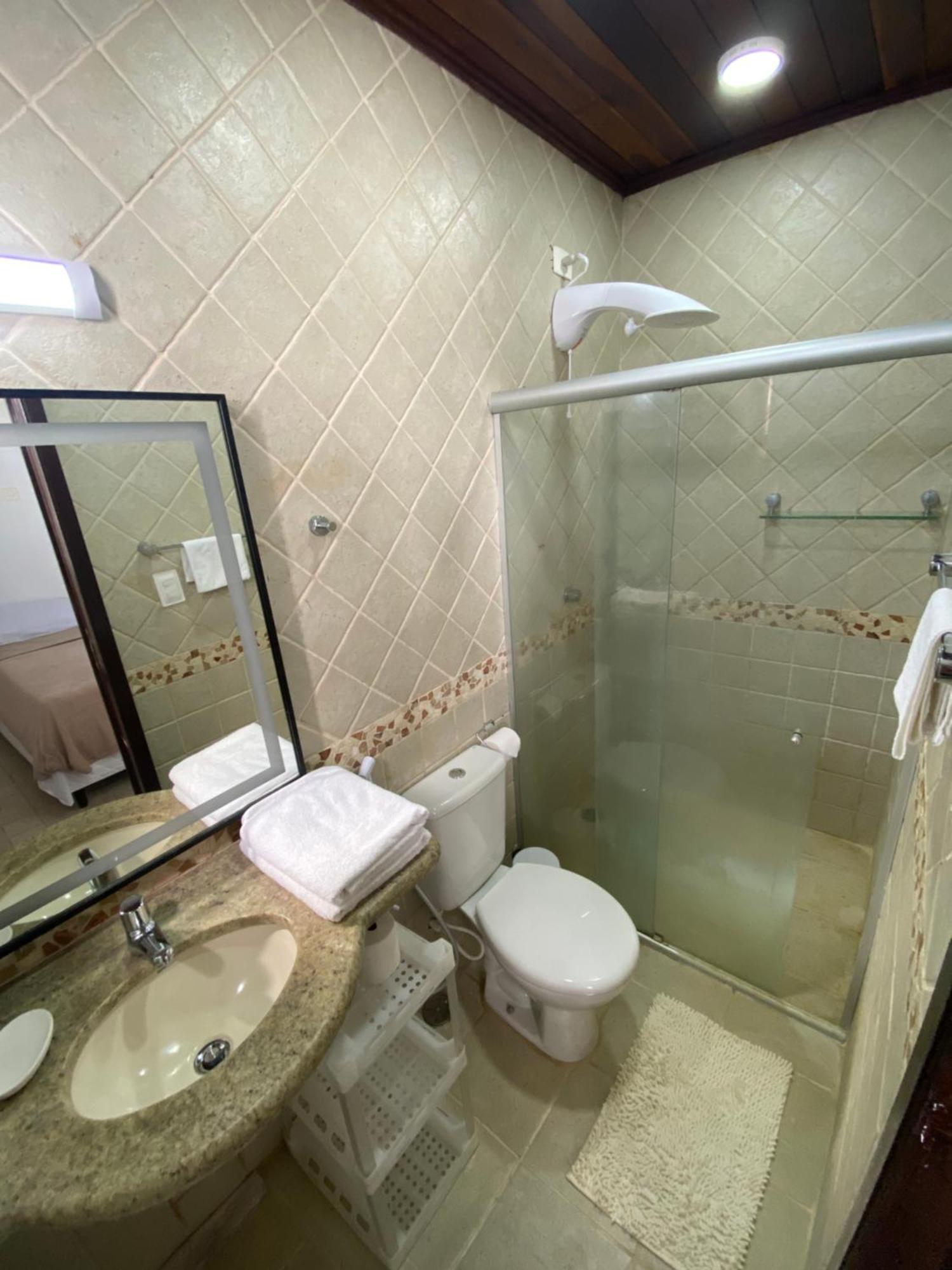 Casa Familiar 5 Suites Порту-де-Галиньяш Экстерьер фото